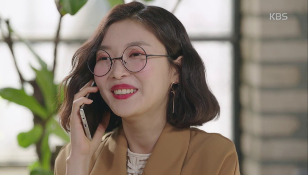 Kim Ha Kyung có ngoại hình hơi 'cứng tuổi' so với tuổi nhân vật nhưng đã thể hiện thành công nội tâm nhân vật. Ảnh: Internet Kim Ha Kyung có ngoại hình hơi 'cứng tuổi' so với tuổi nhân vật nhưng đã thể hiện thành công nội tâm nhân vật. Ảnh: Internet