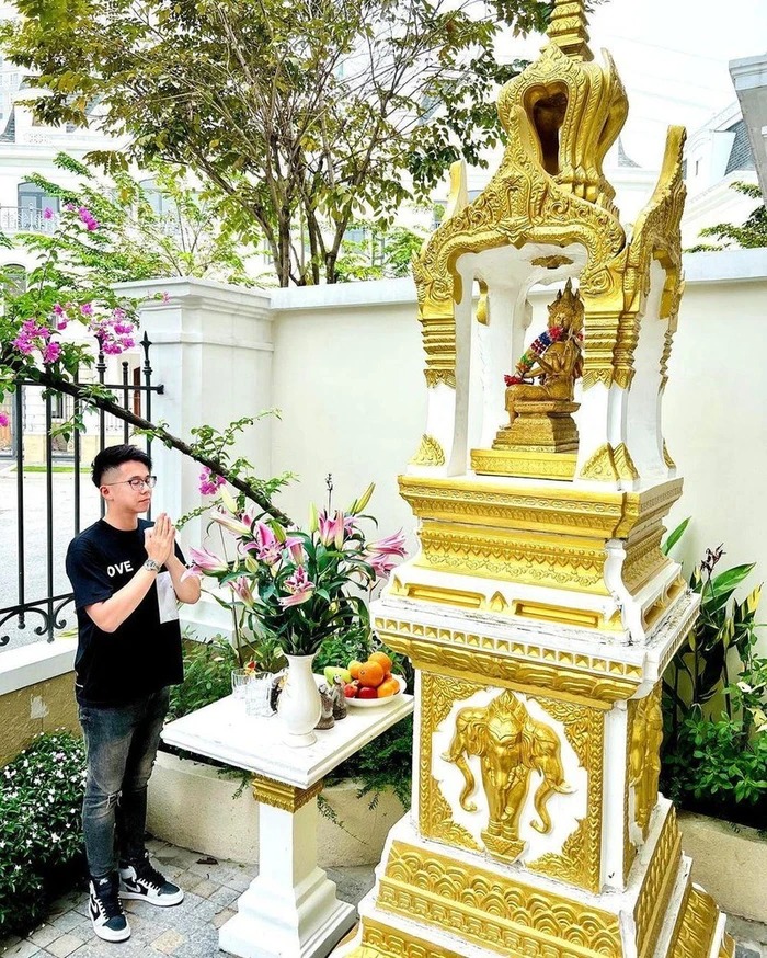Hình ảnh Matt Liu và Hương Giang cùng check - in chung một góc ảnh cho thấy cả hai đã về sống chung nhà giữa nhiều đồn đoán. Ảnh: Facebook Hình ảnh Matt Liu và Hương Giang cùng check - in chung một góc ảnh cho thấy cả hai đã về sống chung nhà giữa nhiều đồn đoán. Ảnh: Facebook