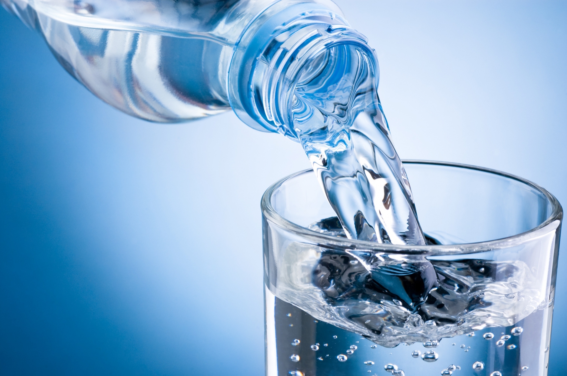 Không phải cứ uống nhiều nước đã tốt, uống sai cách còn khiến cơ thể gặp 'nguy' 2