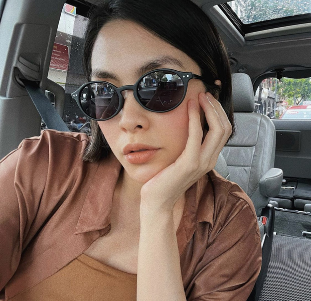 Diện những trang phục rộng hoặc chụp cận là cách Tăng Thanh Hà 'giấu bụng' hiệu quả. Ảnh: Instagram Diện những trang phục rộng hoặc chụp cận là cách Tăng Thanh Hà 'giấu bụng' hiệu quả. Ảnh: Instagram