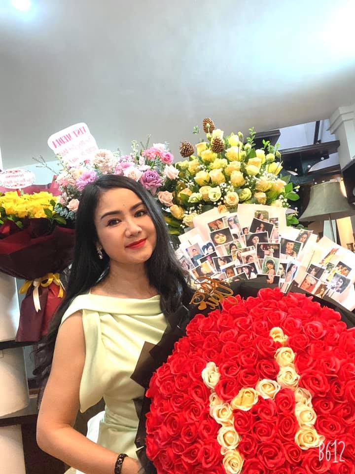 Nhan sắc thách thức thời gian của NSND Thu Hà: Không hổ danh mỹ nhân 'lá ngọc cành vàng' - Ảnh 5 Nhan sắc thách thức thời gian của NSND Thu Hà: Không hổ danh mỹ nhân 'lá ngọc cành vàng' - Ảnh 5