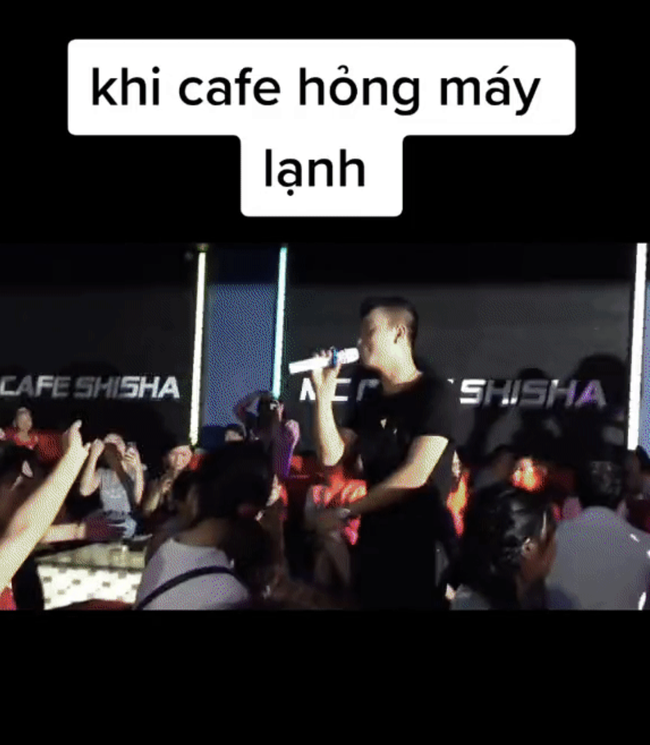 Hoài Lâm bất ngờ 'đánh úp' khán giả với màn 'cháy hết mình' trên sân khấu - Ảnh 1 Hoài Lâm bất ngờ 'đánh úp' khán giả với màn 'cháy hết mình' trên sân khấu - Ảnh 1
