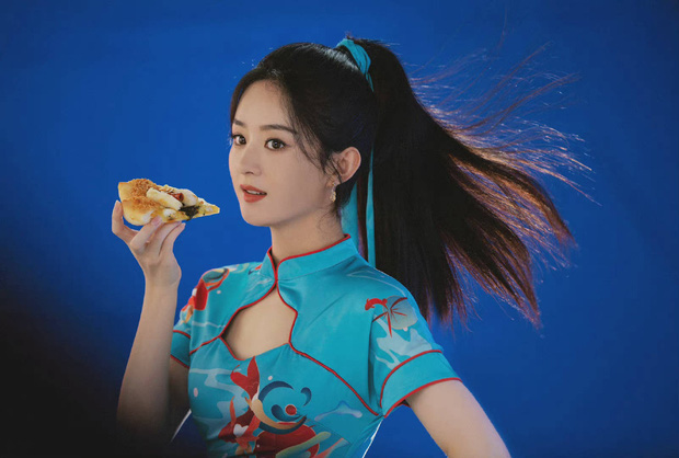 Vẻ đẹp của Triệu Lệ Dĩnh trong bức ảnh hậu trường khiến nhiều người không khỏi ngỡ ngàng. Ảnh: Internet