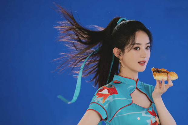 Triệu Lệ Dĩnh khoe nhan sắc thần khiết trong loạt ảnh thần thái. Ảnh: Internet