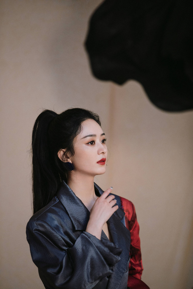 Nhan sắc xinh đẹp của Triệu Lệ Dĩnh khiến nhiều người không khỏi trầm trồ. Ảnh: Internet