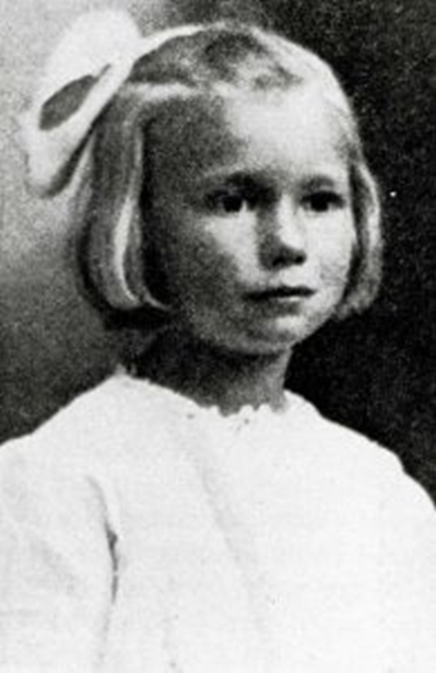 May Pierstorff được gửi đi trên tàu chở thư. Ảnh: Bảo tàng Bưu chính Quốc gia Mỹ. May Pierstorff được gửi đi trên tàu chở thư. Ảnh: Bảo tàng Bưu chính Quốc gia Mỹ.