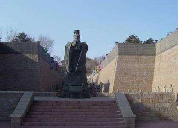 Vén màn bí ẩn: Rùng mình với 3 ngôi mộ Hoàng đế bí ẩn và đáng sợ nhất Trung Quốc 1