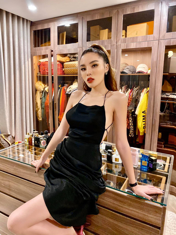 Nàng hậu Kỳ Duyên ngày càng thăng hạng về nhan sắc cũng như được biết đến là chân dài sở hữu khối tài sản khủng. Ảnh: Facebook Nàng hậu Kỳ Duyên ngày càng thăng hạng về nhan sắc cũng như được biết đến là chân dài sở hữu khối tài sản khủng. Ảnh: Facebook