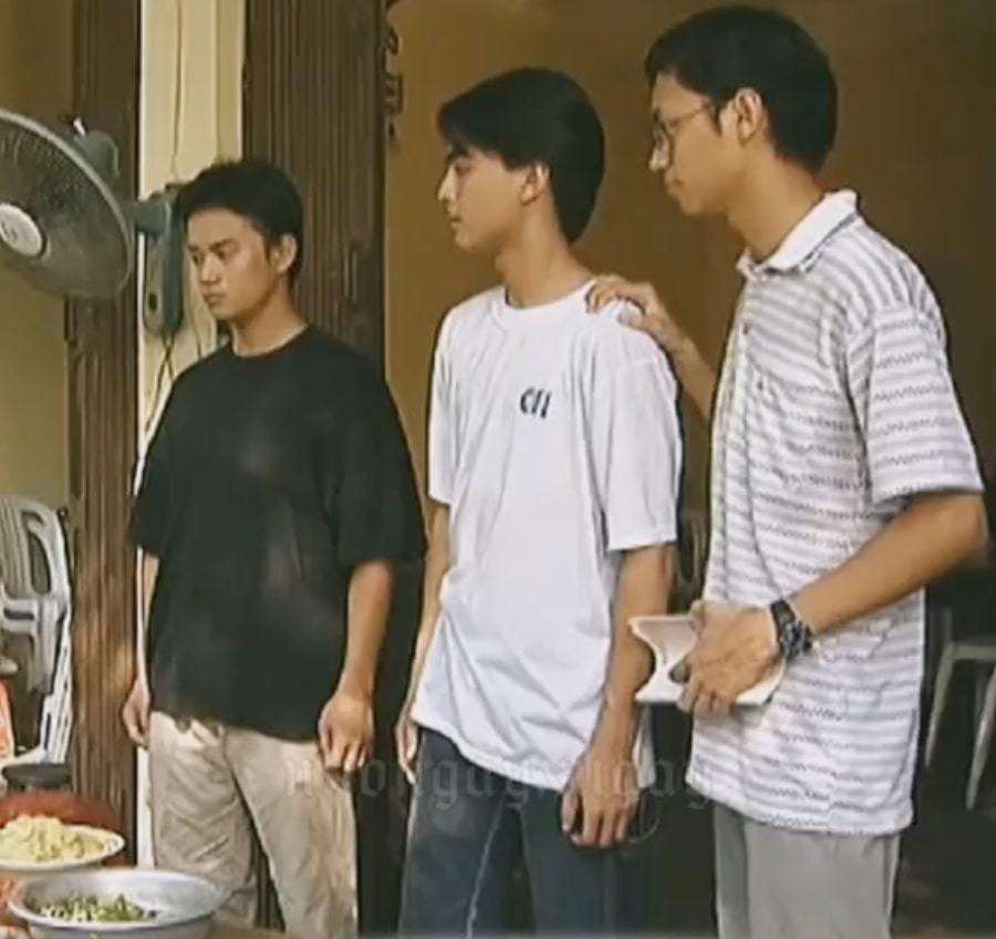 Những hình ảnh cách đây hơn 20 năm trước của nam diễn viên Văn Anh được chia sẻ lại khiến dân tình không khỏi thích thú. Ảnh chụp màn hình