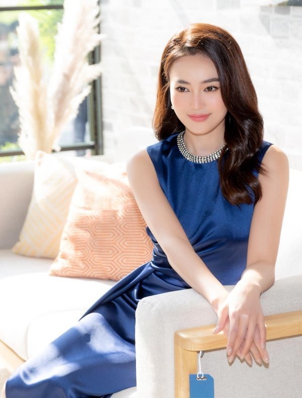 Hình ảnh đó khác xa với hình ảnh đã được trang điểm và chỉnh sửa. Ảnh: Facebook Hình ảnh đó khác xa với hình ảnh đã được trang điểm và chỉnh sửa. Ảnh: Facebook