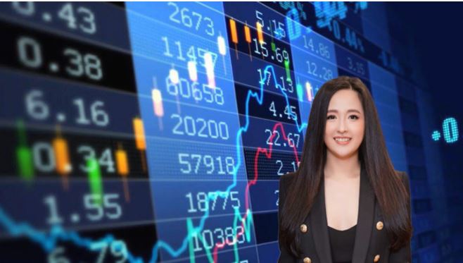 Mai Phương Thúy cho biết việc đầu tư vào chứng khoán khiến cô 'không thể nghèo được'. Ảnh: Internet Mai Phương Thúy cho biết việc đầu tư vào chứng khoán khiến cô 'không thể nghèo được'. Ảnh: Internet