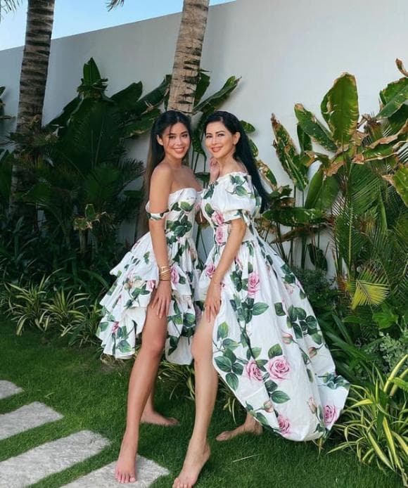 Mẹ chồng Tăng Thanh Hà thường xuyên đọ sắc cùng ái nữ Tiên Nguyễn. Ảnh: Instagram Mẹ chồng Tăng Thanh Hà thường xuyên đọ sắc cùng ái nữ Tiên Nguyễn. Ảnh: Instagram