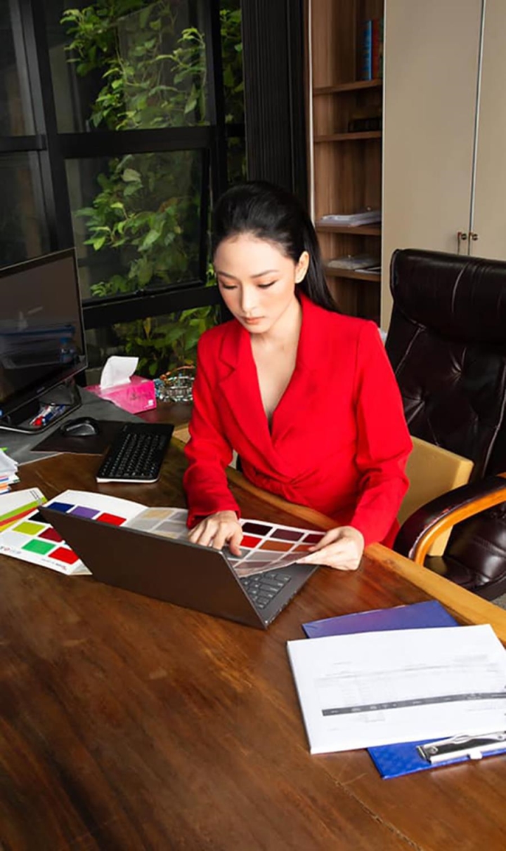 Sau sự cố về đời tư, nàng hậu ngày càng sống kín đáo hơn. Ảnh: Internet