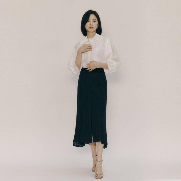 Song Hye Kyo cuối cùng cũng đã có động thái gây chú ý ngay khi tình cũ Hyun Bin kết hôn - Ảnh 4 Song Hye Kyo cuối cùng cũng đã có động thái gây chú ý ngay khi tình cũ Hyun Bin kết hôn - Ảnh 4