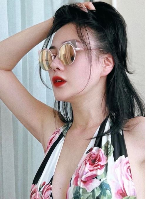 Phương Oanh khiến nhiều người toát mồ hôi khi khoe vóc dáng gợi cảm trong loạt ảnh mới. Ảnh: Internet Phương Oanh khiến nhiều người toát mồ hôi khi khoe vóc dáng gợi cảm trong loạt ảnh mới. Ảnh: Internet