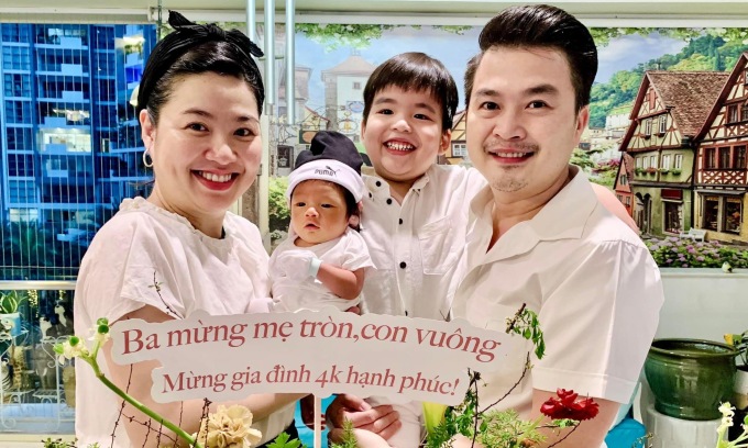 Gia đình nhỏ của NS Lê Khánh. Ảnh: Internet