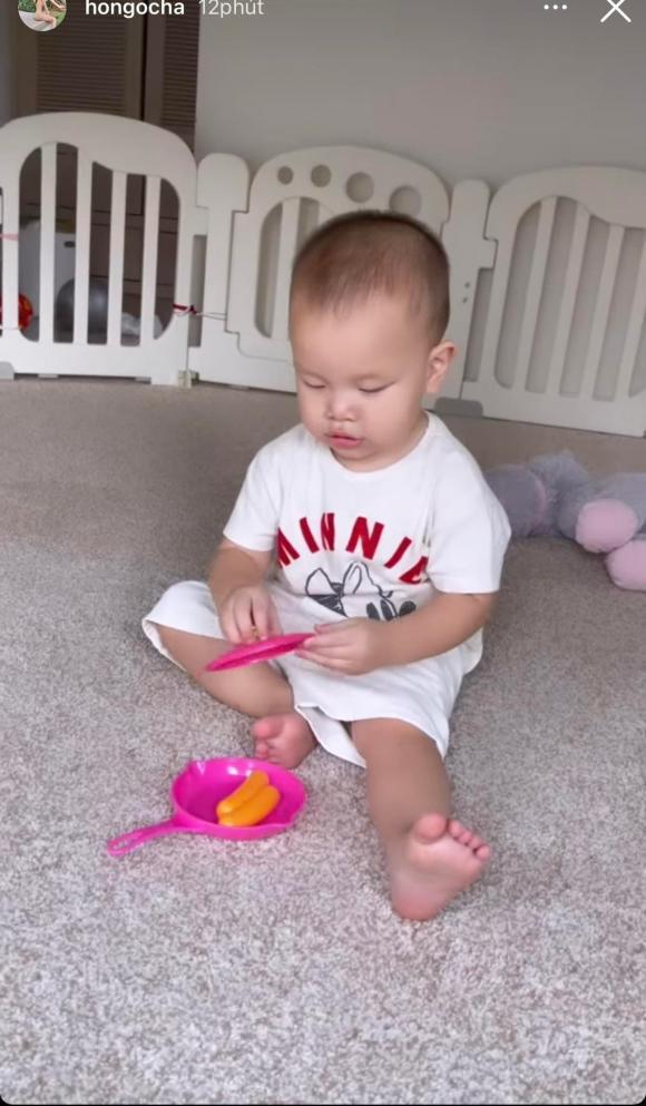 Loạt ảnh cuối tuần của gia đình Hồ Ngọc Hà khiến dân tình bấn loạn  - Ảnh 1