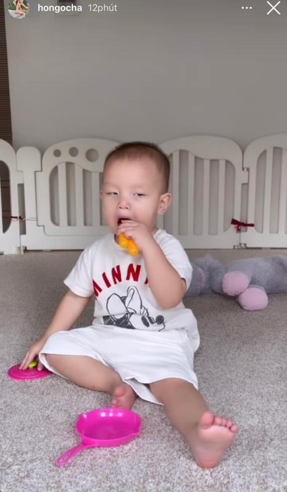 Loạt ảnh cuối tuần của gia đình Hồ Ngọc Hà khiến dân tình bấn loạn  - Ảnh 2