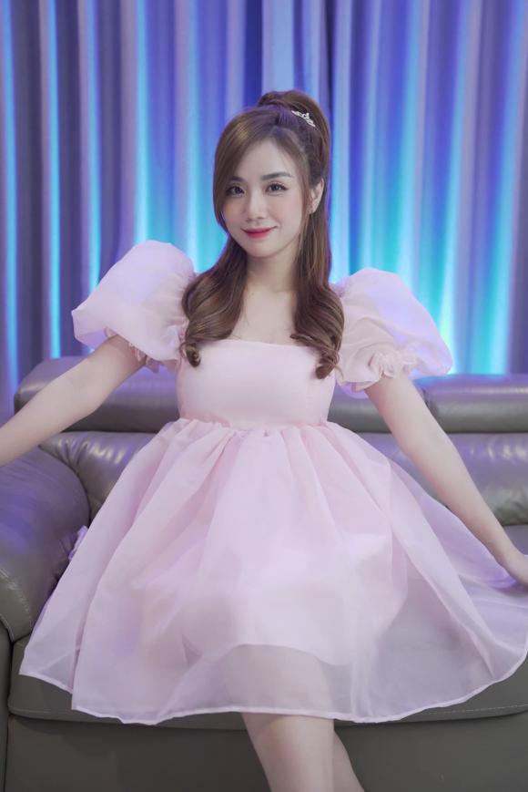 Nhan sắc ngày càng lên hương của Cindy Lư. Ảnh: Internet Nhan sắc ngày càng lên hương của Cindy Lư. Ảnh: Internet