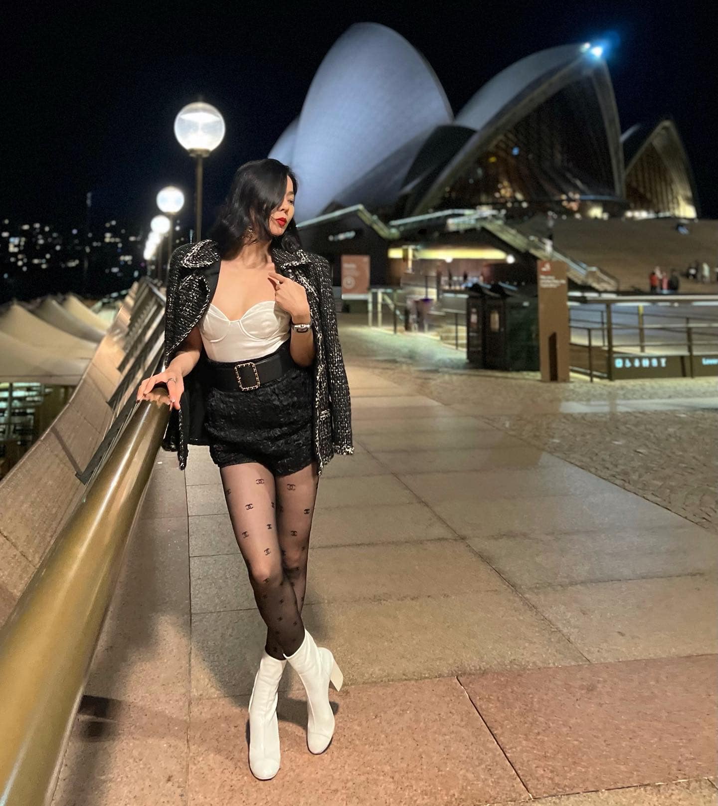 Lệ Quyên tuyên bố 'sợ gì cô đơn' giữa thời điểm hạnh phúc bên tình trẻ! - Ảnh 1