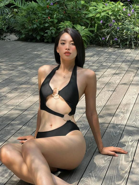 Hoa hậu Tiểu Vy khiến dân tình 'bỏng mắt' với body hoàn hảo từng milimet 4