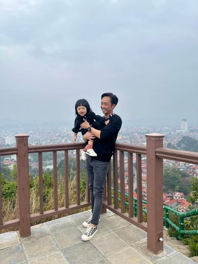 Đàm Thu Trang ra mặt ghen với 'bồ nhí' của chồng: Dân tình cười xỉu khi biết danh tính - Ảnh 5 Đàm Thu Trang ra mặt ghen với 'bồ nhí' của chồng: Dân tình cười xỉu khi biết danh tính - Ảnh 5