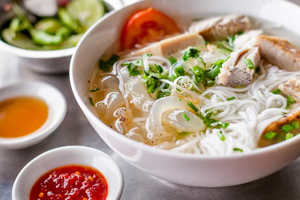 Địa điểm ăn uống Nha Trang: TOP 8 quán ăn ngon bá cháy đừng bao giờ bỏ lỡ! - ảnh 1