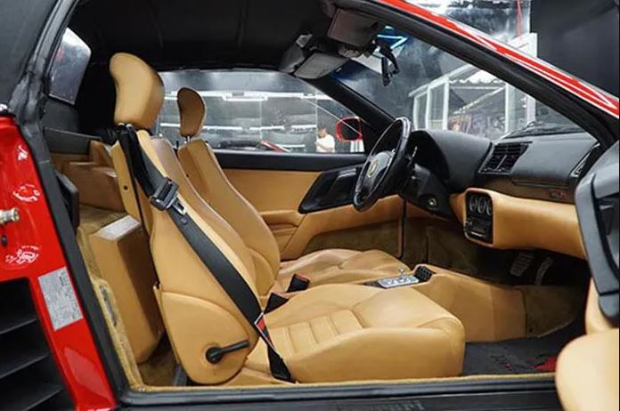 Đặng Lê Nguyên Vũ chơi lớn khi sắm siêu xe Ferrari F355 Spider có tuổi đời 'già' nhất hiện nay - Ảnh 3 Đặng Lê Nguyên Vũ chơi lớn khi sắm siêu xe Ferrari F355 Spider có tuổi đời 'già' nhất hiện nay - Ảnh 3