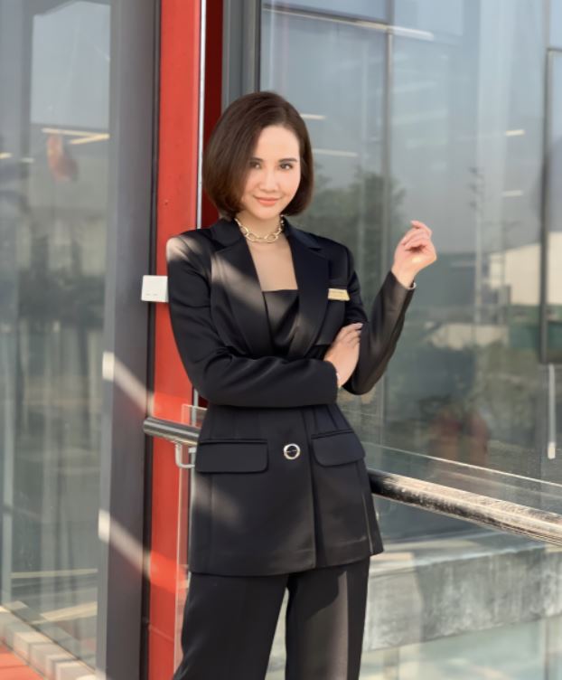 Huyền Lizzie hiện đang đảm nhận vai nữ chính trong Thương ngày nắng về. Ảnh: Internet Huyền Lizzie hiện đang đảm nhận vai nữ chính trong Thương ngày nắng về. Ảnh: Internet