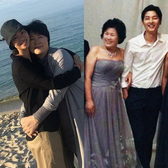 Tuy nhiên, trên thực tế người phụ nữ mà Jeon Yeo Bin chụp ảnh cùng lại là mẹ ruột của mình, bà có nhiều nét tương đồng với mẹ ruột Song Joong Ki. Ảnh: Internet Tuy nhiên, trên thực tế người phụ nữ mà Jeon Yeo Bin chụp ảnh cùng lại là mẹ ruột của mình, bà có nhiều nét tương đồng với mẹ ruột Song Joong Ki. Ảnh: Internet