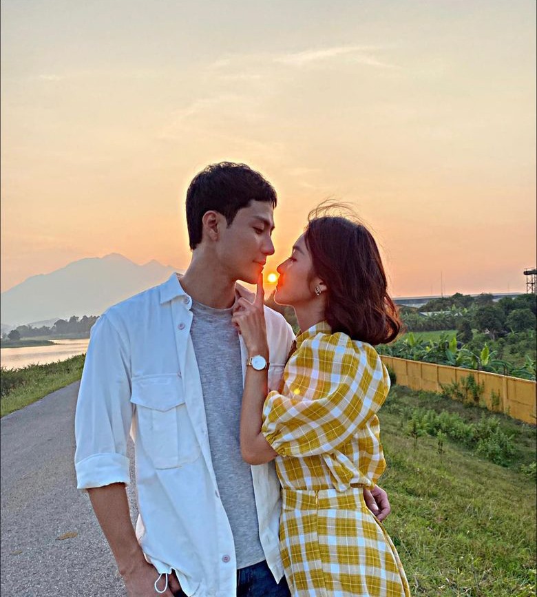 Cả hai cũng liên tục cho dân tình 'ăn cẩu lương' dù không lên tiếng khẳng định tin đồn hẹn hò. Ảnh: Internet Cả hai cũng liên tục cho dân tình 'ăn cẩu lương' dù không lên tiếng khẳng định tin đồn hẹn hò. Ảnh: Internet
