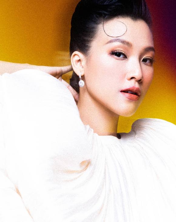 Hoàng Oanh chứng minh 'phụ nữ đẹp nhất khi không thuộc về ai' sau đổ vỡ hôn nhân 5