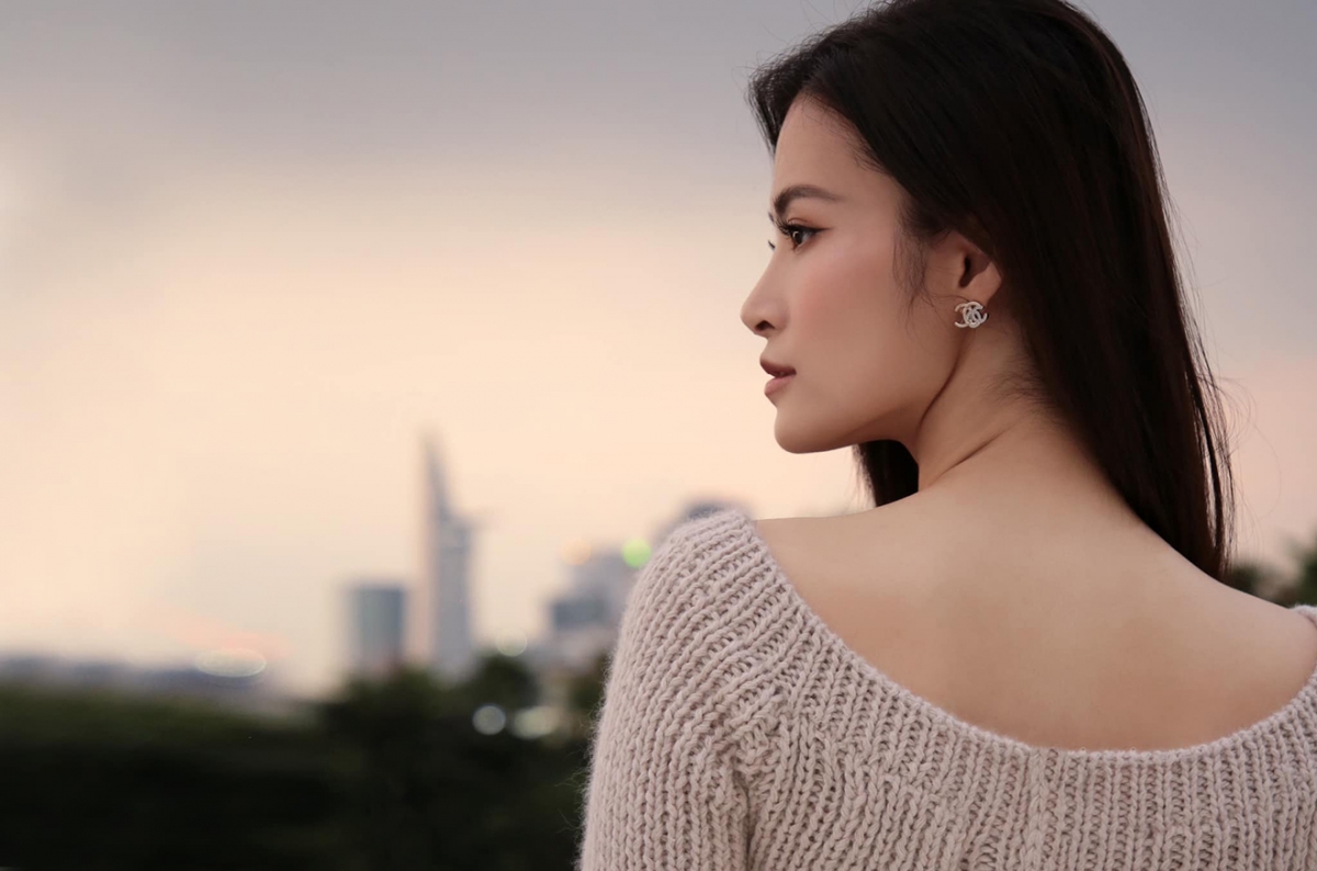 Đông Nhi đã không khôn khéo trong việc xử lý khủng hoảng. Ảnh: Internet