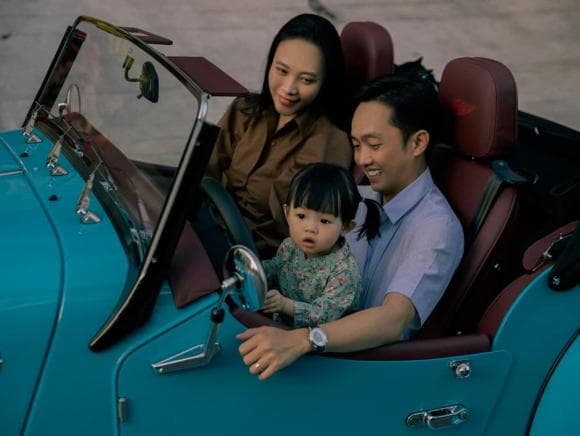 Thời gian gần đây Cường Đôla thường xuyên đăng tải hình ảnh của ái nữ và nhận được sự chú ý của đông đảo dân tình. Ảnh: Internet Thời gian gần đây Cường Đôla thường xuyên đăng tải hình ảnh của ái nữ và nhận được sự chú ý của đông đảo dân tình. Ảnh: Internet