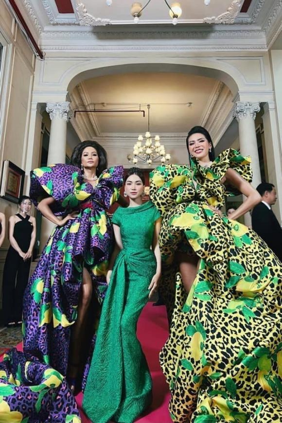 Những lần Hoà Minzy tự tin đọ dáng cùng dàn hậu Vbiz. Ảnh: Facebook Những lần Hoà Minzy tự tin đọ dáng cùng dàn hậu Vbiz. Ảnh: Facebook