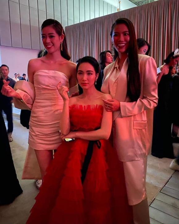 Không e dè, Hòa Minzy tự tin đọ dáng cùng Kỳ Duyên nhưng lại lấn lướt nàng hậu nhờ điểm này! - Ảnh 6 Không e dè, Hòa Minzy tự tin đọ dáng cùng Kỳ Duyên nhưng lại lấn lướt nàng hậu nhờ điểm này! - Ảnh 6