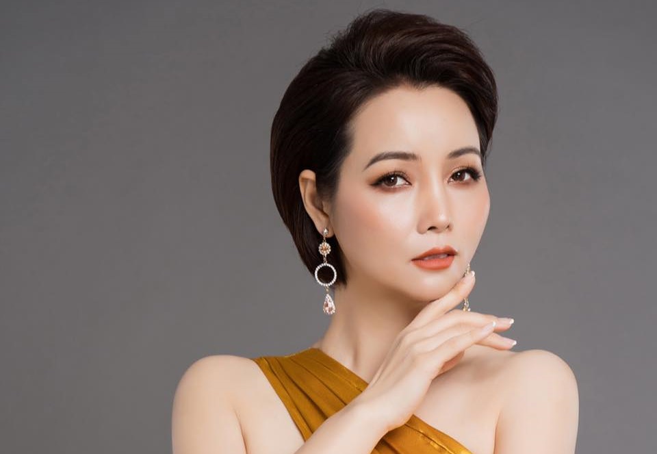 'Cô Trúc' Mai Thu Huyền khoe ảnh cực tình tứ bên ông xã 'Cô Trúc' Mai Thu Huyền khoe ảnh cực tình tứ bên ông xã