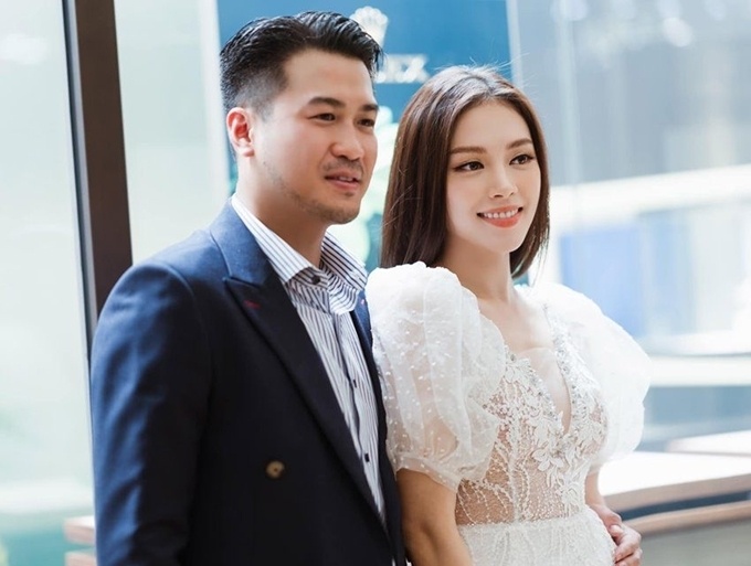 Linh Rin và Phillip Nguyễn chuẩn bị về chung nhà sau thời gian yêu đương mặn nồng. Ảnh: Internet Linh Rin và Phillip Nguyễn chuẩn bị về chung nhà sau thời gian yêu đương mặn nồng. Ảnh: Internet