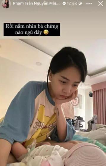 Ái nữ nhà Minh Nhựa lộ hình ảnh phờ phạc đến khó tin sau khi lên chức mẹ bỉm lần 2 - Ảnh 1 Ái nữ nhà Minh Nhựa lộ hình ảnh phờ phạc đến khó tin sau khi lên chức mẹ bỉm lần 2 - Ảnh 1