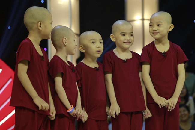 5 chú tiểu từng tham gia Thách Thức Danh Hài. Ảnh: Internet 5 chú tiểu từng tham gia Thách Thức Danh Hài. Ảnh: Internet
