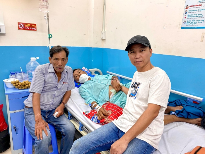 Xuất hiện sau ồn ào với Trịnh Kim Chi, Thương Tín gây ngỡ ngàng với diện mạo mới - Ảnh 1 Xuất hiện sau ồn ào với Trịnh Kim Chi, Thương Tín gây ngỡ ngàng với diện mạo mới - Ảnh 1