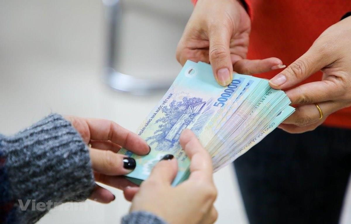 Chi tiết mức lương của giáo viên năm 2022 trong thời gian chờ tăng lương tối thiểu vùng. Ảnh: Internet