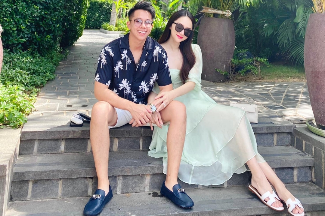 Cả hai công khai hẹn hò sau khi tham gia chung một chương trình truyền hình. Ảnh: Internet