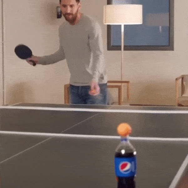 Messi khiến fan ngỡ ngàng khi thể hiện khả năng chơi bóng bàn cực đỉnh