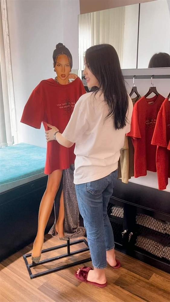 Hành động ga lăng danh cho tình tin đồn của Hoa hậu Kỳ Duyên nhanh chóng gây bão mạng.