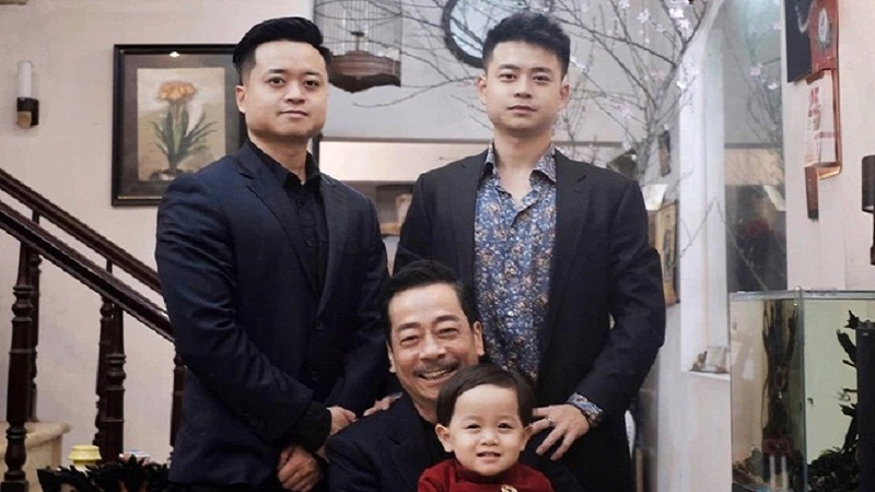 Con trai NSND Hoàng Dũng nghẹn ngào chia sẻ kỷ niệm đáng nhớ về người bố tài hoa Con trai NSND Hoàng Dũng nghẹn ngào chia sẻ kỷ niệm đáng nhớ về người bố tài hoa