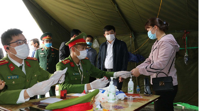 Theo Giám đốc Sở GD-ĐT TP Hải Phòng, kết quả xét nghiệm lần 1 nữ giáo viên âm tính SARS-CoV-2. Hiện, sức khỏe của nữ giáo viên bình thường, không ho sốt. Ảnh minh hoạ