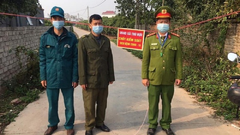 Lục lượng chức năng phong tỏa tạm thời thôn Thanh Tân, xã Trù Hựu, huyện Lục Ngạn, tỉnh Bắc Giang. Ảnh: FB Lục lượng chức năng phong tỏa tạm thời thôn Thanh Tân, xã Trù Hựu, huyện Lục Ngạn, tỉnh Bắc Giang. Ảnh: FB
