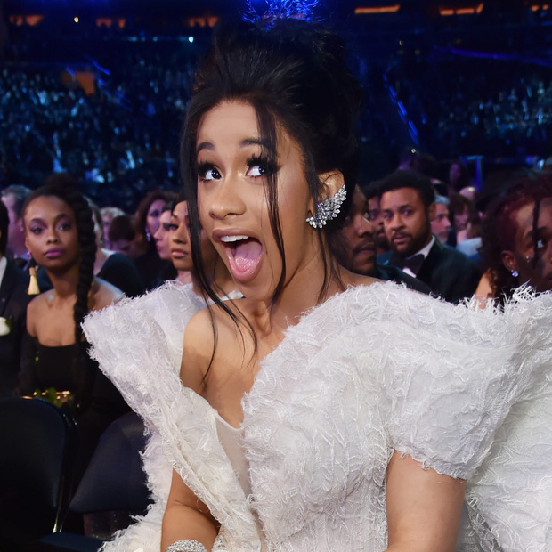 Cardi B sinh năm 1992 ở New York, là rapper nổi tiếng hàng đầu thế giới.
