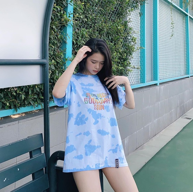 Khoe giảm còn 39kg, Linh Ka khiến dân tình hú hồn đôi chân dài siêu thực Khoe giảm còn 39kg, Linh Ka khiến dân tình hú hồn đôi chân dài siêu thực